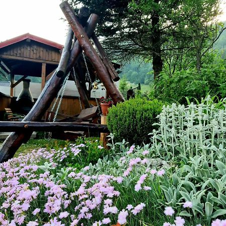 Rekreacny Domcek Judka Villa เดดินกี ภายนอก รูปภาพ